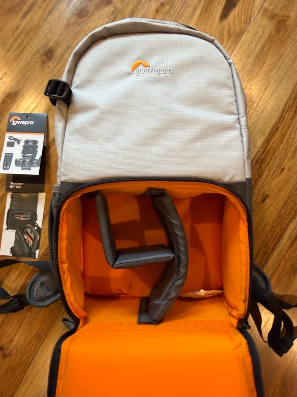 Lowepro Compact Camera Backpack Bag - Gray - Picture 3 of 7